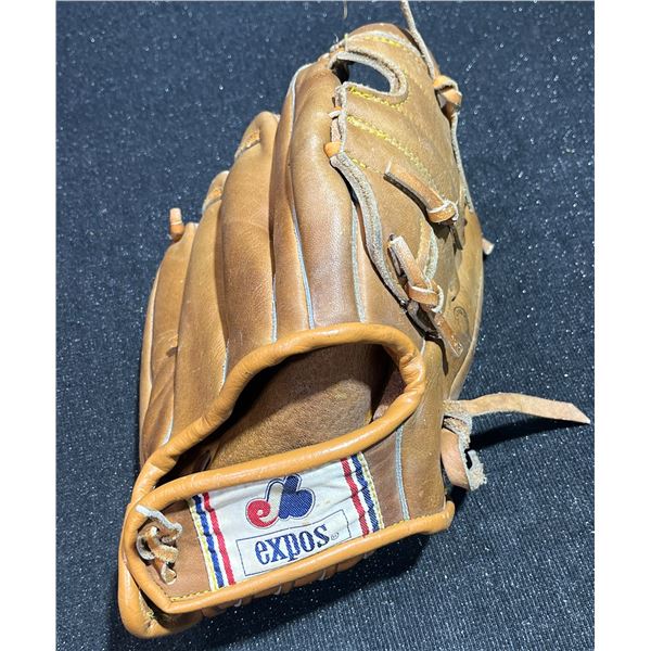 Montreal Expos Official Major League Baseball Glove Model 911