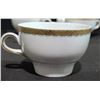 Image 6 : Porcelana De Cuernavaca Mexico Gilt Rim Porcelain Coffee Set, 17 Pieces