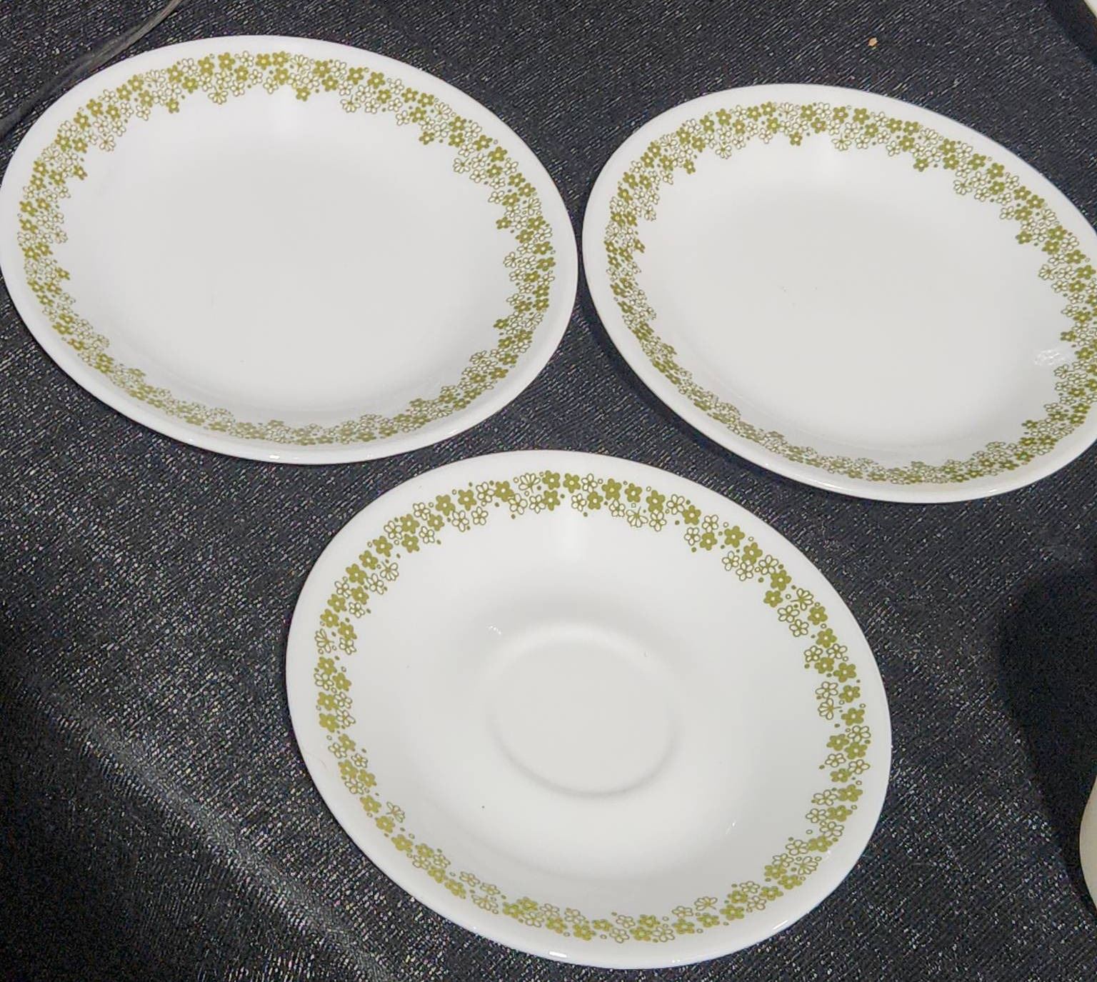 Corelle Spring Blossom Cups, Glassware and Soup Bowls - Beck Auctions Inc.