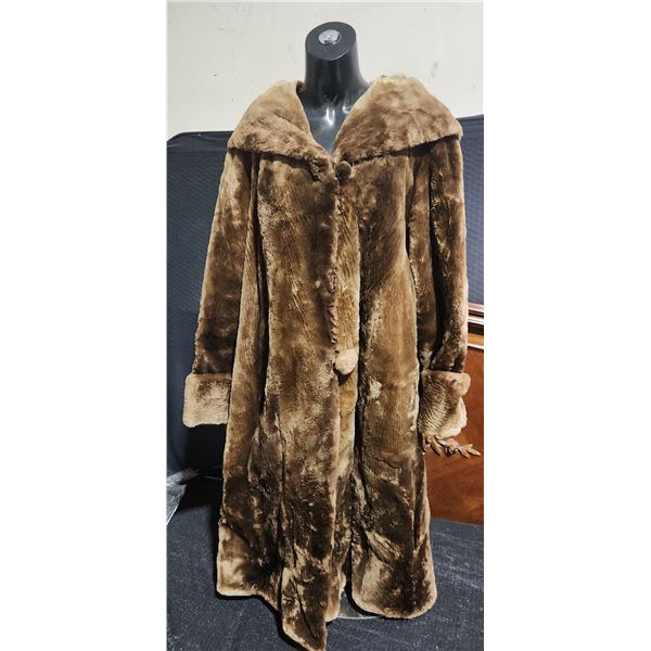 Brown Full-Length Fur Coat with Wide Collar