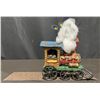 Image 8 : Metal Holiday Car Music Box, Santa-Themed Train & Snowbabies Ornaments