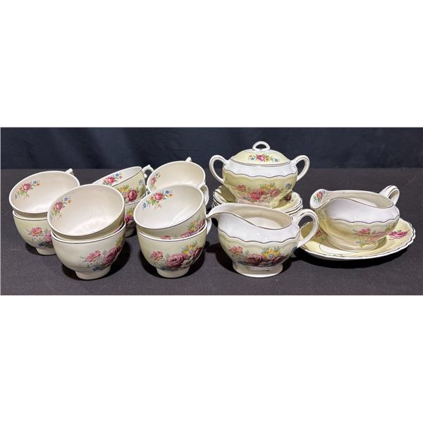 Roslyn China 'Wild Rose' Tea Set, England, Cups, Saucers, Creamer, Sugar, Gravy, Plates