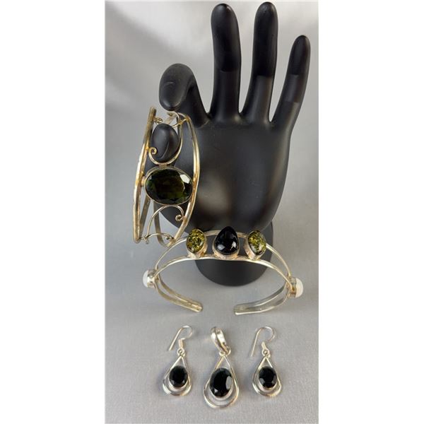 Stamped .925 Peridot, Black Onyx, Moonstone & Aurora Green Amber Jewellery Set