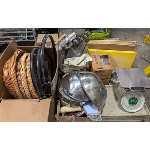 Pallet of Misc. Restaurant Items