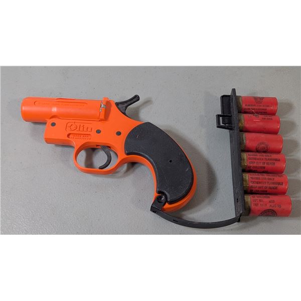 VTG Olin 12-Gauge Marine Signal Flare Launcher w/ 6 Flare Cartridges