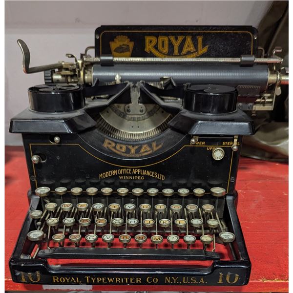 Antique Royal Model 10 Typewriter - Modern Office Appliances Winnipeg