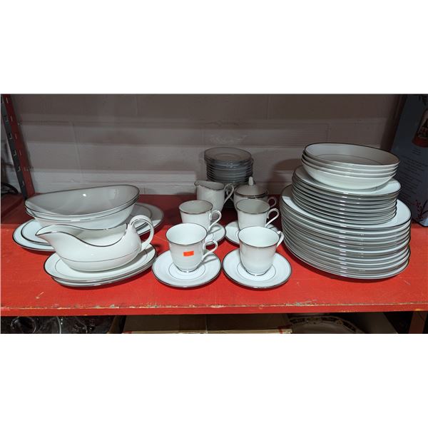 Royal Charter “Silver Matara” Fine China Dinnerware Set - Sri Lanka