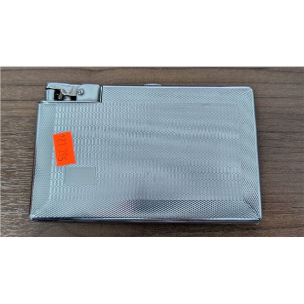 VTG Metal Cigarette Case w/ Built-In Lighter