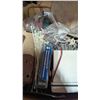 Image 5 : Variety Home & Garage Tool Lot - Shovel, Power Fist Airbrush Kit, Rope & Straps & More