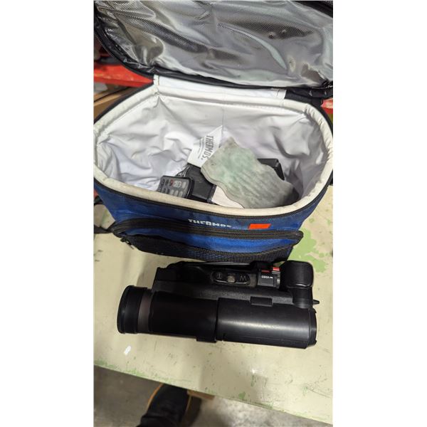 VTG Hitachi VM-E220A 8mm Video8 Camcorder w/ Thermos Insulated Bag, Remote & Accessories