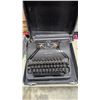 Image 1 : VTG Smith-Corona Sterling Portable Typewriter w/ Carrying Case - Made in Canada