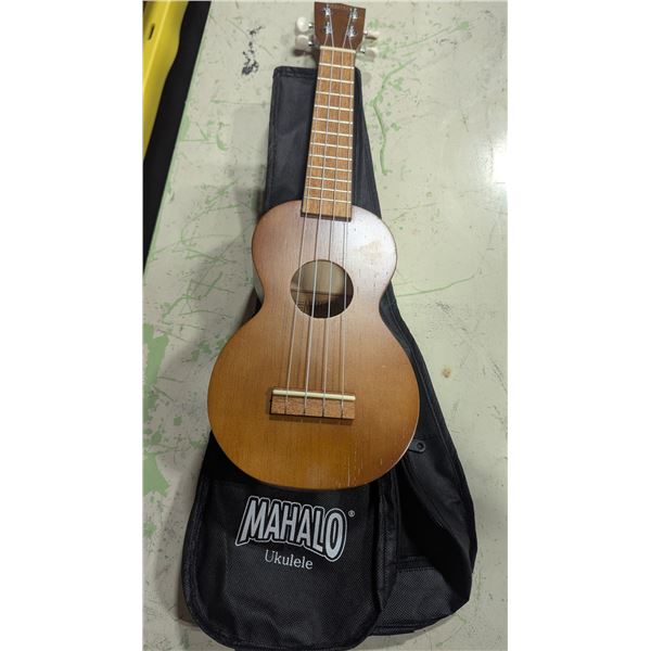 Mahalo Soprano Ukulele w/ Gig Bag