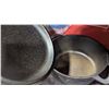 Image 2 : Two Piece Cast Iron Set - Pan & Pot w/ Lid