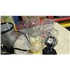 Image 2 : Magic Bullet Blender w/ Accessories & Box