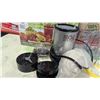 Image 3 : Magic Bullet Blender w/ Accessories & Box