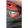 Image 3 : Milwaukee Random Orbit Palm Sander
