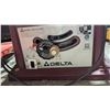 Image 2 : Delta 36-510C 10" Table Saw