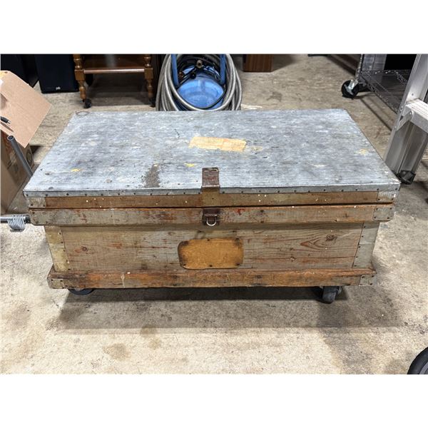 VTG Rolling Wooden Storage Chest w/ Inserts
