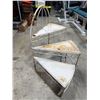 Image 2 : 3-Tier Metal Swivel Corner Shelf / Plant Stand