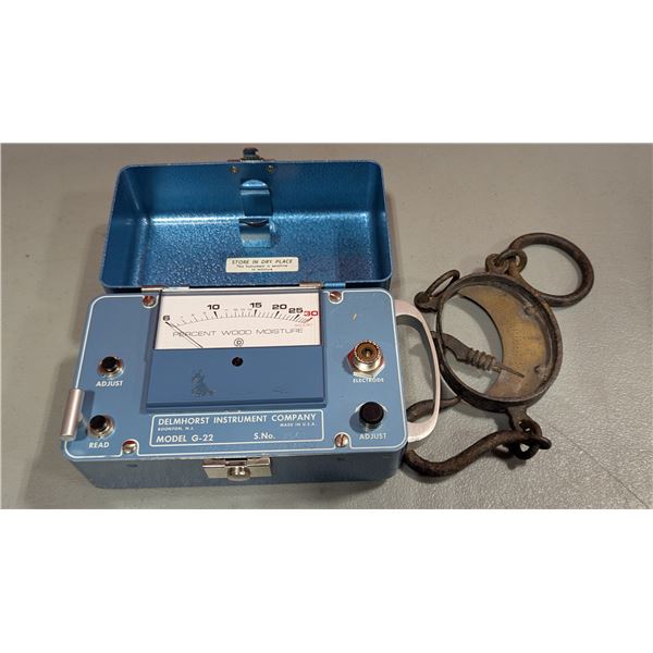VTG Delmhorst G-22 Wood Moisture Meter & Hanging Spring Scale