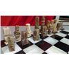 Image 2 : Mexican Onyx Chess Set