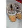 Image 1 : Wind River Size 6 Moccasins