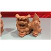 Image 3 : Glass Grapes and Chinese Style Clay Dog Figures