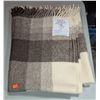 Image 1 : Rusk & Finch Pure Virgin Wool Throw