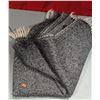 Image 1 : 100% Virgin Wool Throw 51 x 72 inches