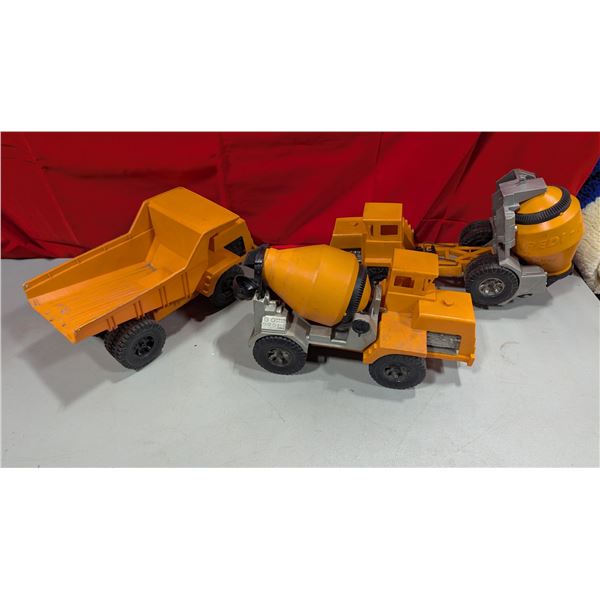 VTG Reliable Orange Plastic Toy Construction vehicles