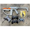 Image 1 : Playstation VR gun, Controllers and 50 cent Blood on the Sand