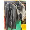 Image 1 : Vroom & Dreesmann L/G Long Coat and Quiksilver M/M Stretch Coat
