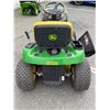 Image 6 : John Deere D110 100 Series 42" Riding Lawn Tractor