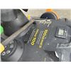 Image 7 : John Deere D110 100 Series 42" Riding Lawn Tractor