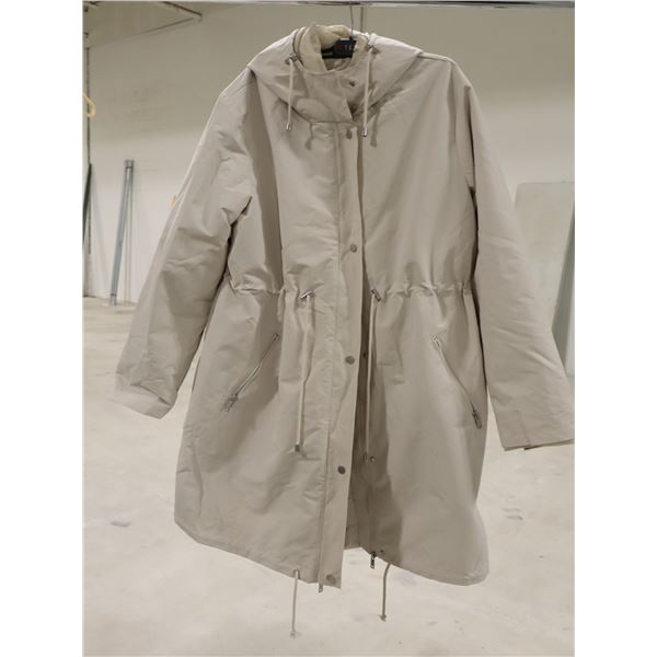 SERAPHINE 4-IN-1 DETACHABLE PUFFER BABYWEARING PARKA - TAUPE - WITH HOOD SIZE:10