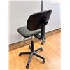 Image 2 : MOBILE HIGH CHAIR
