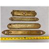 Image 1 : LOT OF 4 ASSORTED BRASS FINGER PLATES