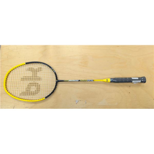 BADMINTON RACKET BLACKKNIGHT SCREAM