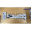 Image 1 : FIGURE STYLE SKATE GUARD -WHITE