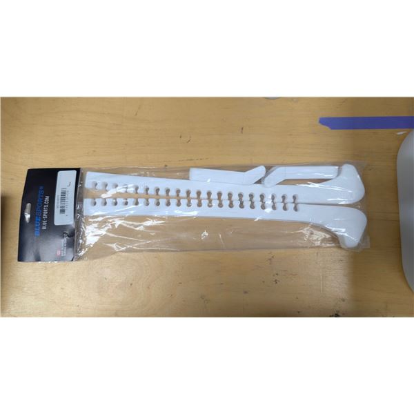 BLUE SPORTS SKATE GUARD -WHITE