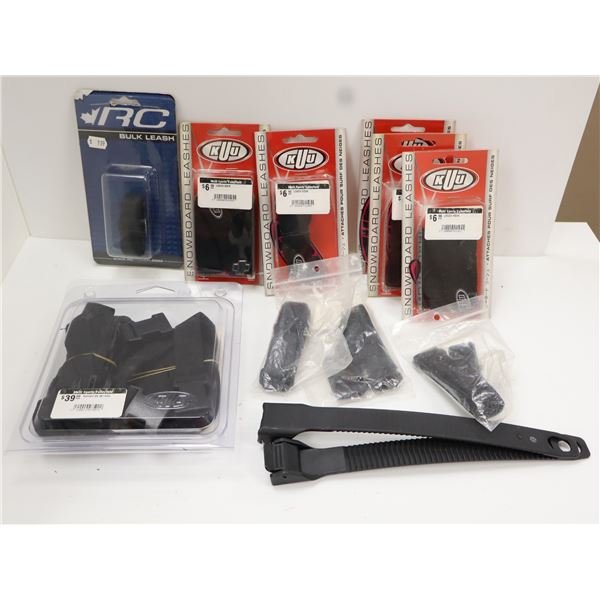 LOT OF 10 ASSORTED ITEMS (LEASHES, STRAPS, HARNESS)