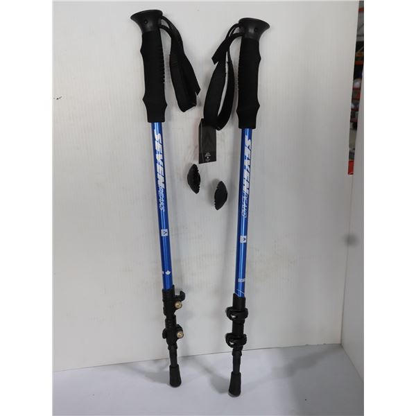 PAIR OF SEVEN PEAKS EXTENDABLE 26"-54" HIKING POLES (BLUE)
