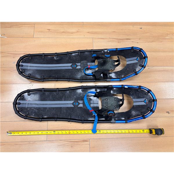 **USED** GARNEAU SNOWSHOES MASSIF 1036  -36"