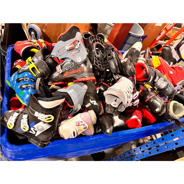**USED** LOT OF +/-30 ASSORTED CHILDREN'S DOWNHILL SKI BOOTS