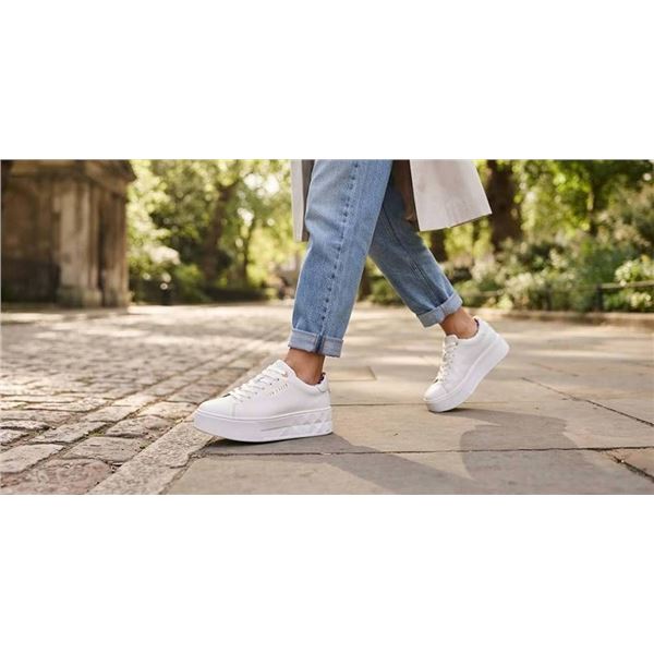 Ted Baker White Leather Sneakers Size 9