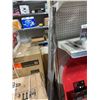 Image 3 : Steel Wheelbarrow 6 Cu. Ft. Red