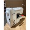 Image 7 : Brother XL-5500 Sewing Machine with Pedal