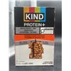 Image 2 : KIND Protein+ Peanuts & Dark Chocolate Bars 12x62g