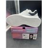 Image 5 : Skechers White Sneakers Size 9 Memory Foam