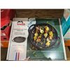 Image 2 : Staub 30cm Enameled Cast Iron Grill Pan